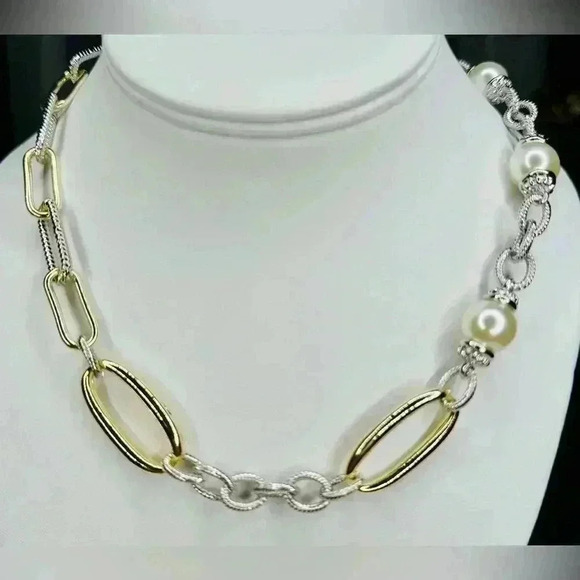 Gold & Pearls On Paper Clip Chain & Toggle Closure - Picture 4 of 5